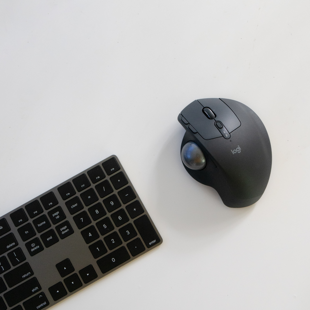 Si utilizas un teclado o ratón inalámbrico, tu ordenador está en